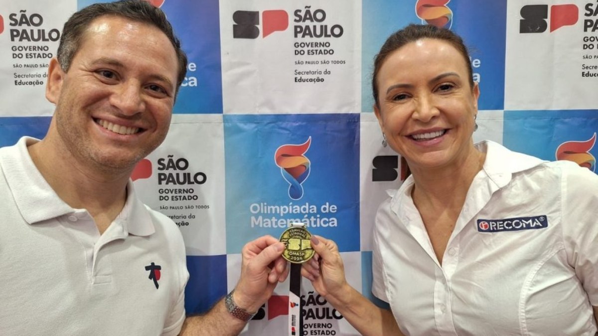 Medalhistas Olímpicos encontram alunos de escolas estaduais de São Paulo, em palestra para OBM Medalhistas Olímpicos encontram alunos de escolas estaduais de São Paulo, em palestra para OBM