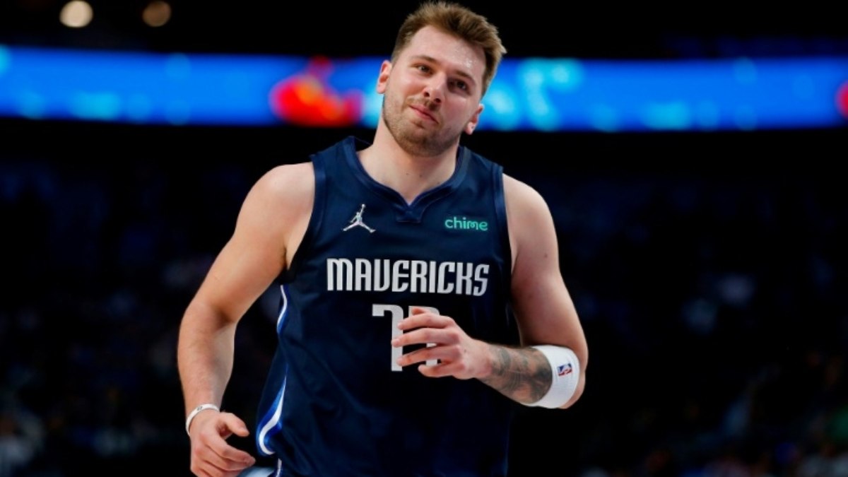 Doncic sofre lesão na panturrilha durante treino do Dallas Mavericks Doncic sofre lesão na panturrilha durante treino do Dallas Mavericks