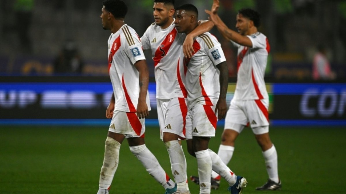 Peru vence Uruguai (1-0) no encerramento da 9ª rodada das Eliminatórias e deixa lanterna Peru vence Uruguai (1-0) no encerramento da 9ª rodada das Eliminatórias e deixa lanterna