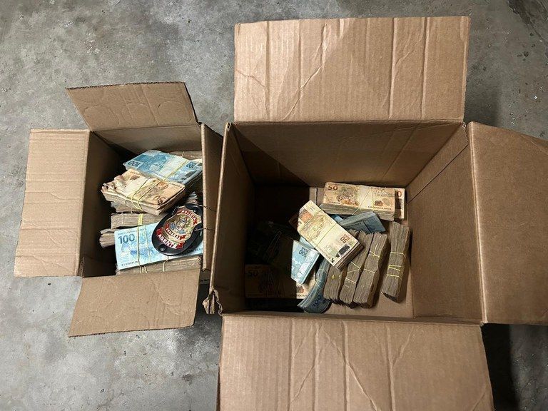 PF apreende quase R$ 2 milhões em ação contra crimes eleitorais no RJ PF apreende quase R$ 2 milhões em ação contra crimes eleitorais no RJ
