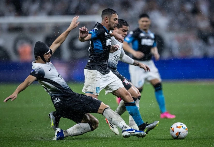 Corinthians amarga empate com Racing em casa pela semifinal da Sul-Americana Corinthians amarga empate com Racing em casa pela semifinal da Sul-Americana