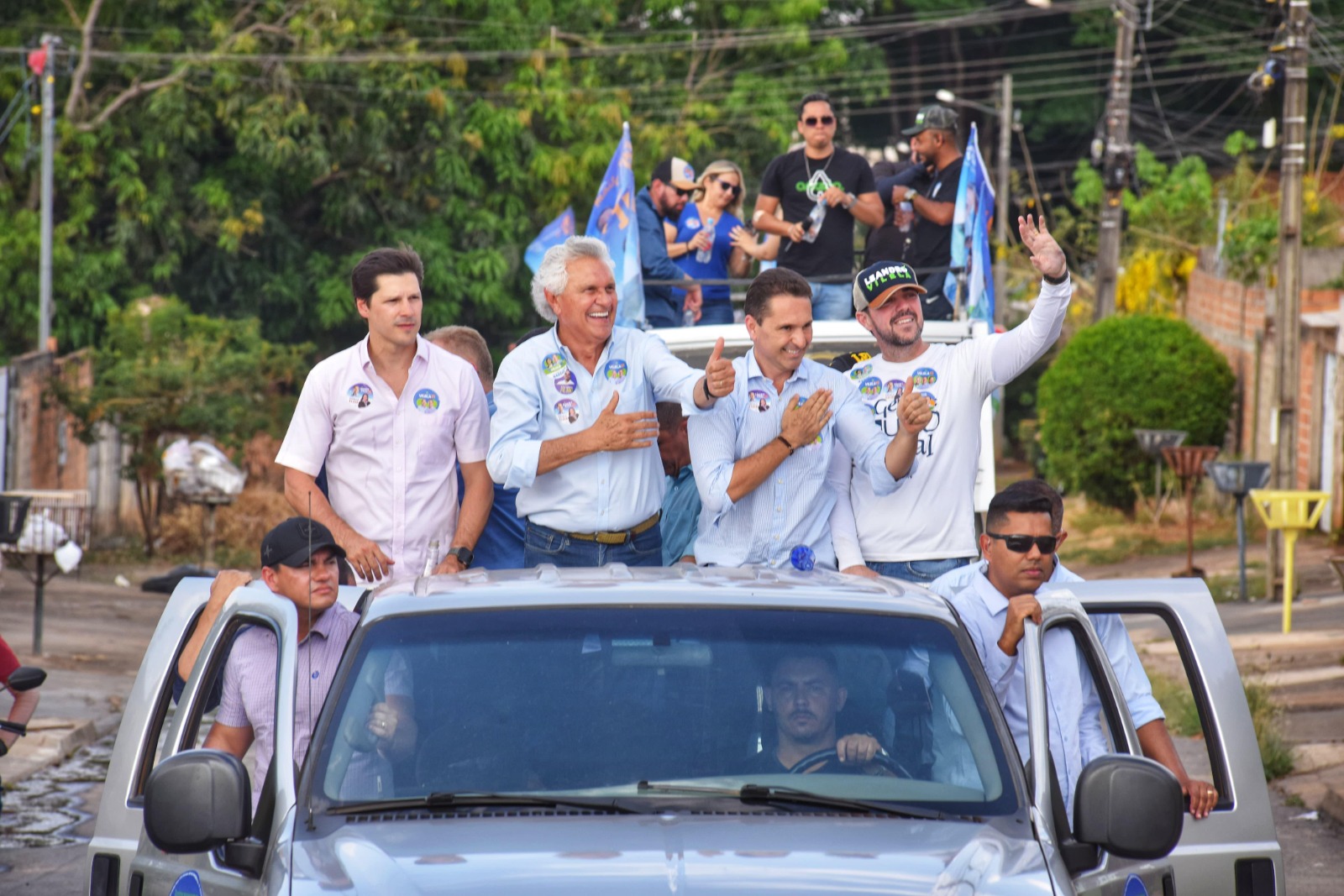 Carreata com Caiado reforça campanha de Leandro Vilela Carreata com Caiado reforça campanha de Leandro Vilela