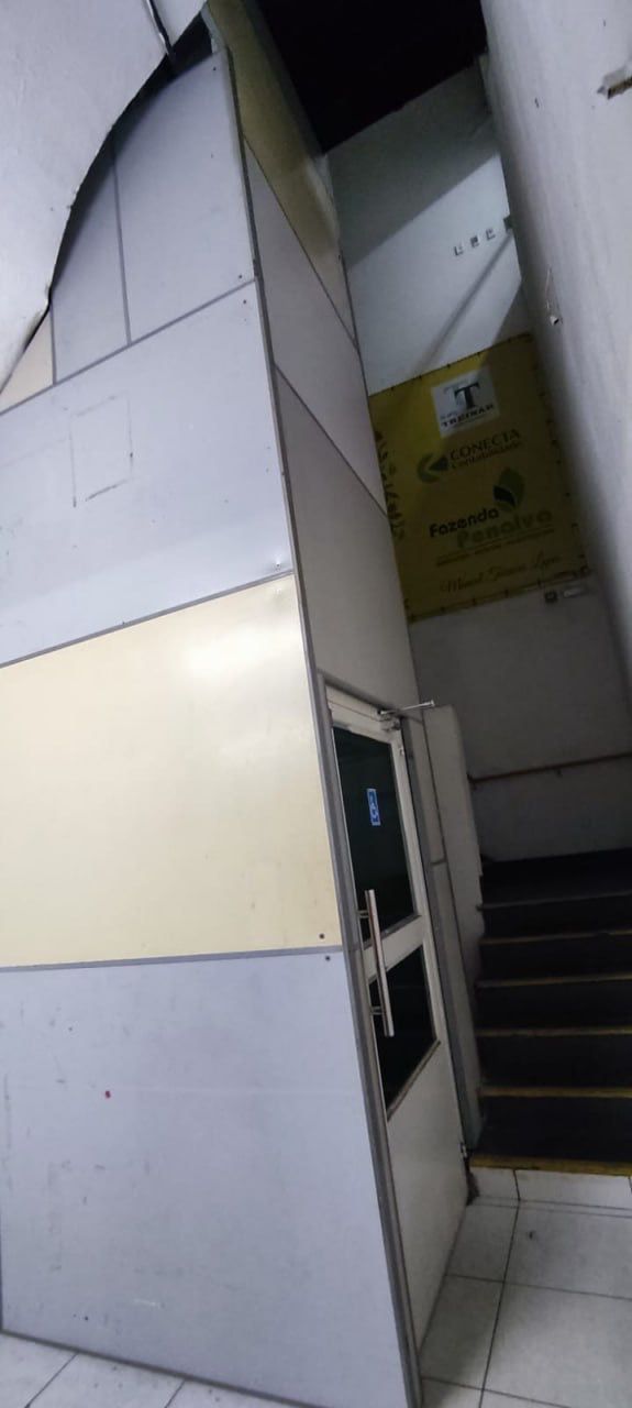 Mulher fica ferida após queda de elevador em Juiz de Fora Mulher fica ferida após queda de elevador em Juiz de Fora