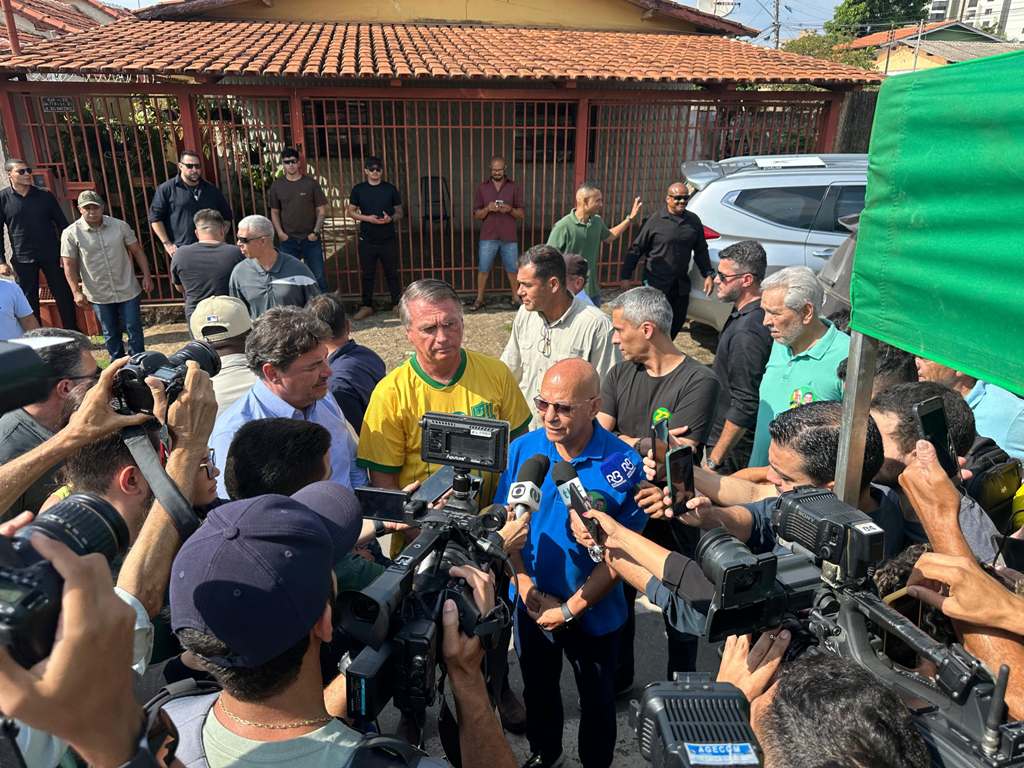 Professor Alcides agradece apoiadores e diz que não disputa mais prefeitura Professor Alcides agradece apoiadores e diz que não disputa mais prefeitura