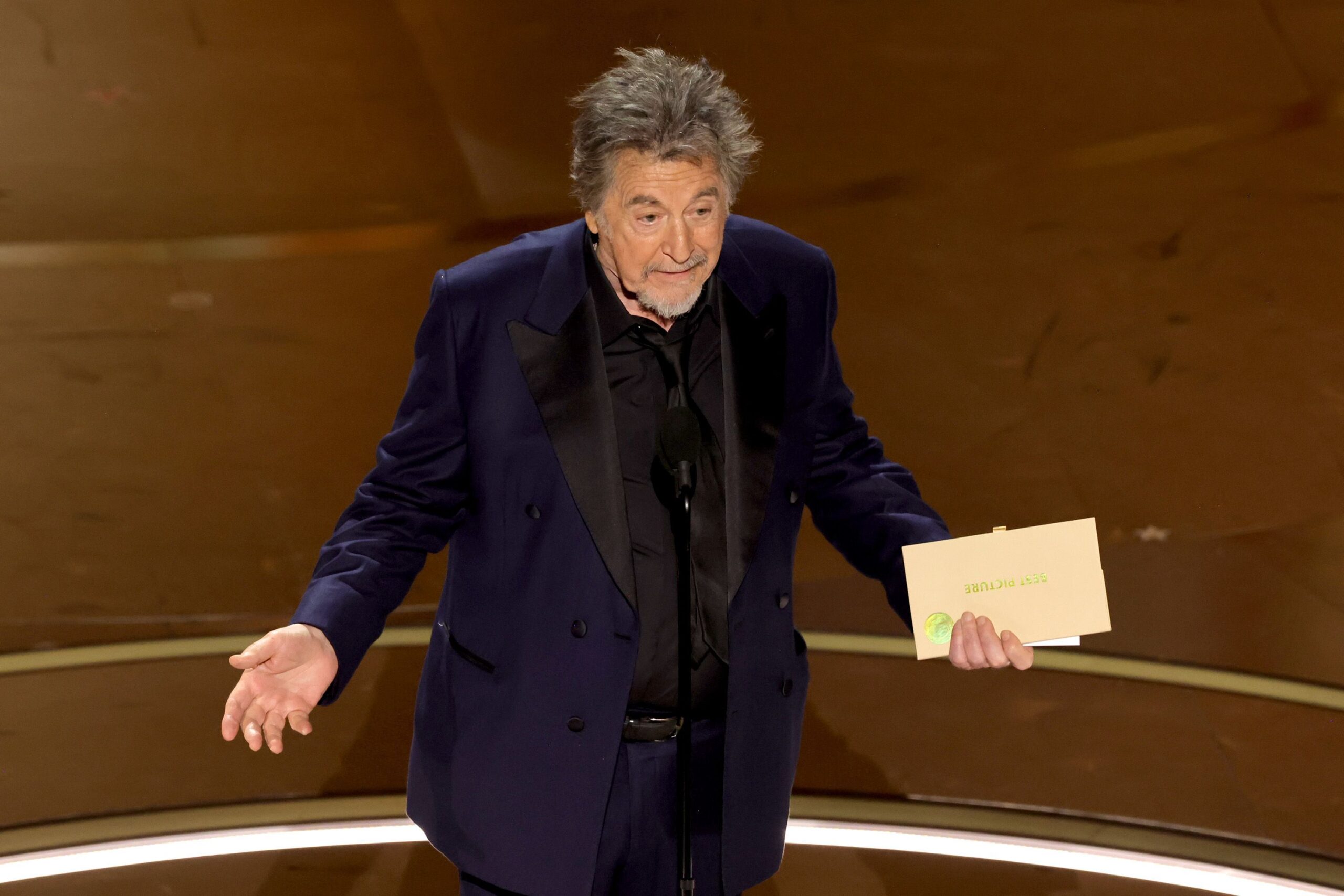 Al Pacino relata experiência de quase morte em luta contra Covid-19 Al Pacino relata experiência de quase morte em luta contra Covid-19