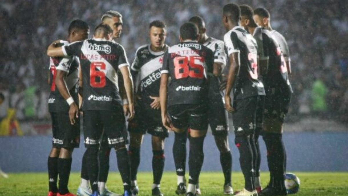 Vasco opta por poupar dupla contra o Bahia; saiba Vasco opta por poupar dupla contra o Bahia; saiba