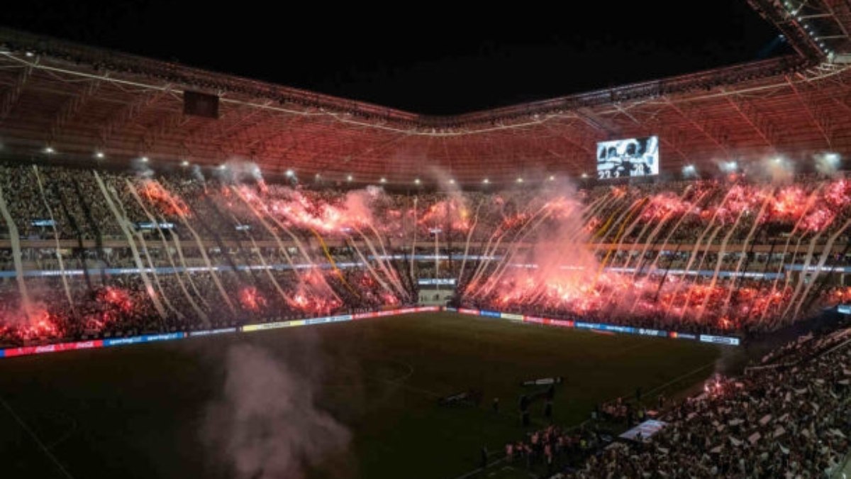 Torcedores do Atlético podem comprar pacotes para final da Libertadores Torcedores do Atlético podem comprar pacotes para final da Libertadores