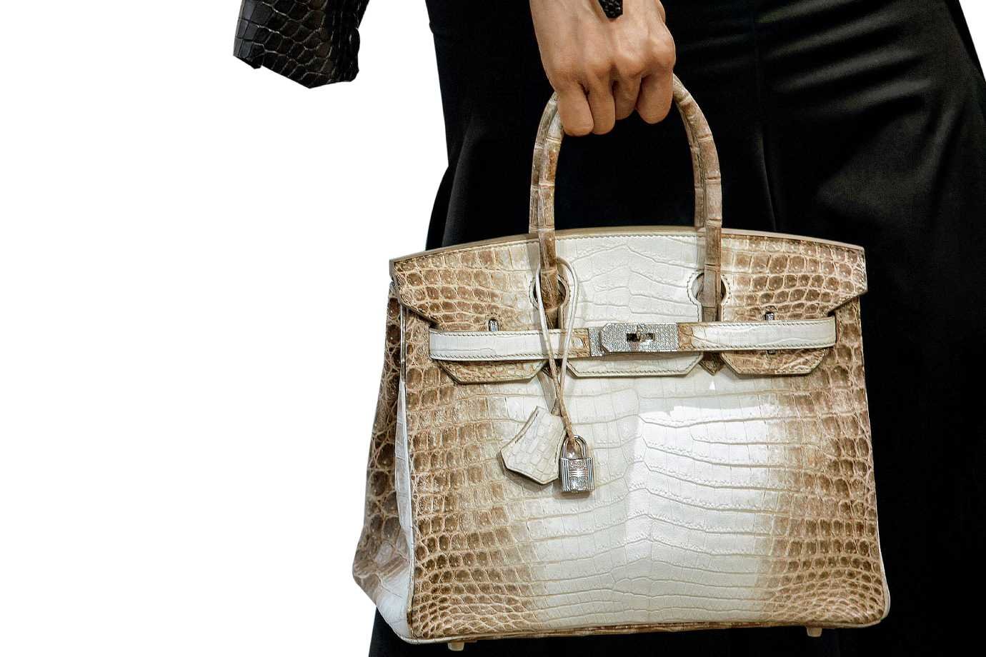 Sem fila para comprar uma bolsa Birkin: conheça leilão de luxo de segunda mão Sem fila para comprar uma bolsa Birkin: conheça leilão de luxo de segunda mão