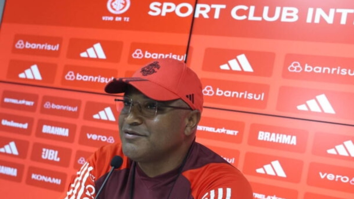 Roger Machado enaltece força do Internacional para buscar empate com o Flamengo Roger Machado enaltece força do Internacional para buscar empate com o Flamengo