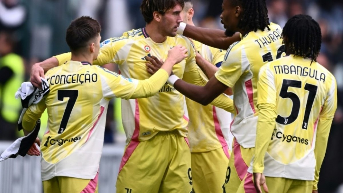 Juventus cede empate em casa contra Cagliari (1-1) e fica mais longe do líder Napoli Juventus cede empate em casa contra Cagliari (1-1) e fica mais longe do líder Napoli