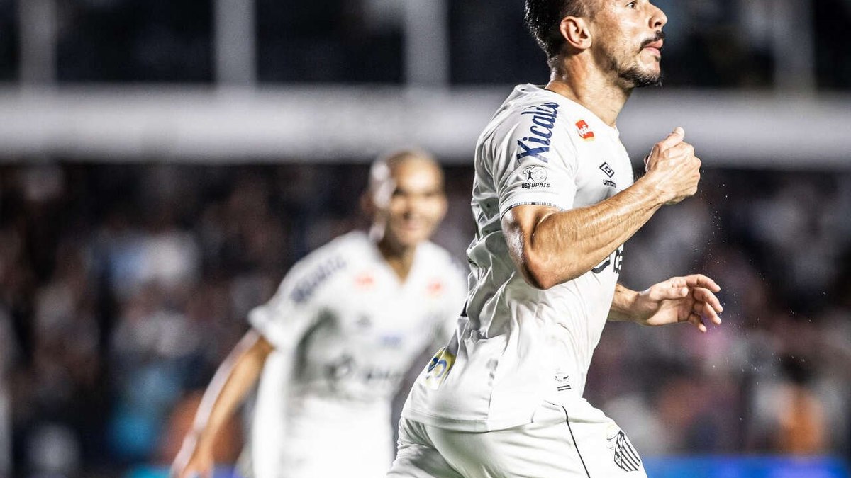 Santos encaminha renovação com Willian Bigode por mais um ano Santos encaminha renovação com Willian Bigode por mais um ano