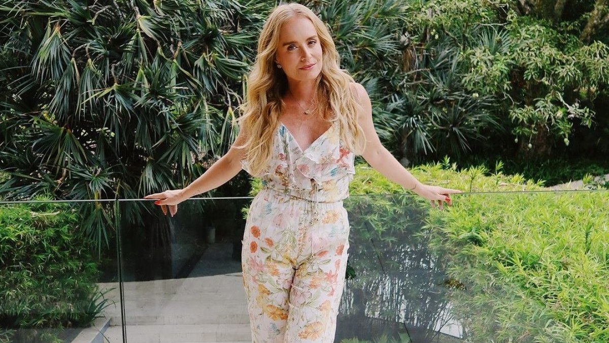 Angélica segue dieta simples para manter físico saudável aos 50 anos Angélica segue dieta simples para manter físico saudável aos 50 anos