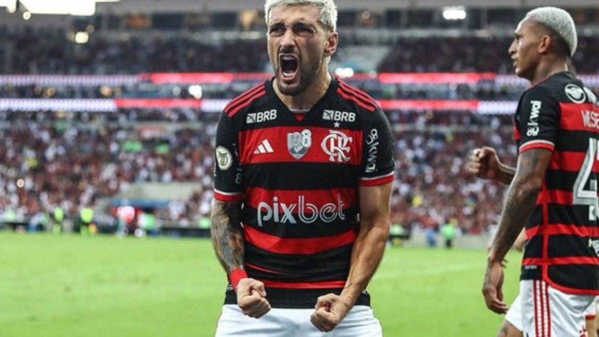 Arrascaeta, do Flamengo, se torna o quinto maior artilheiro do novo Maracanã Arrascaeta, do Flamengo, se torna o quinto maior artilheiro do novo Maracanã