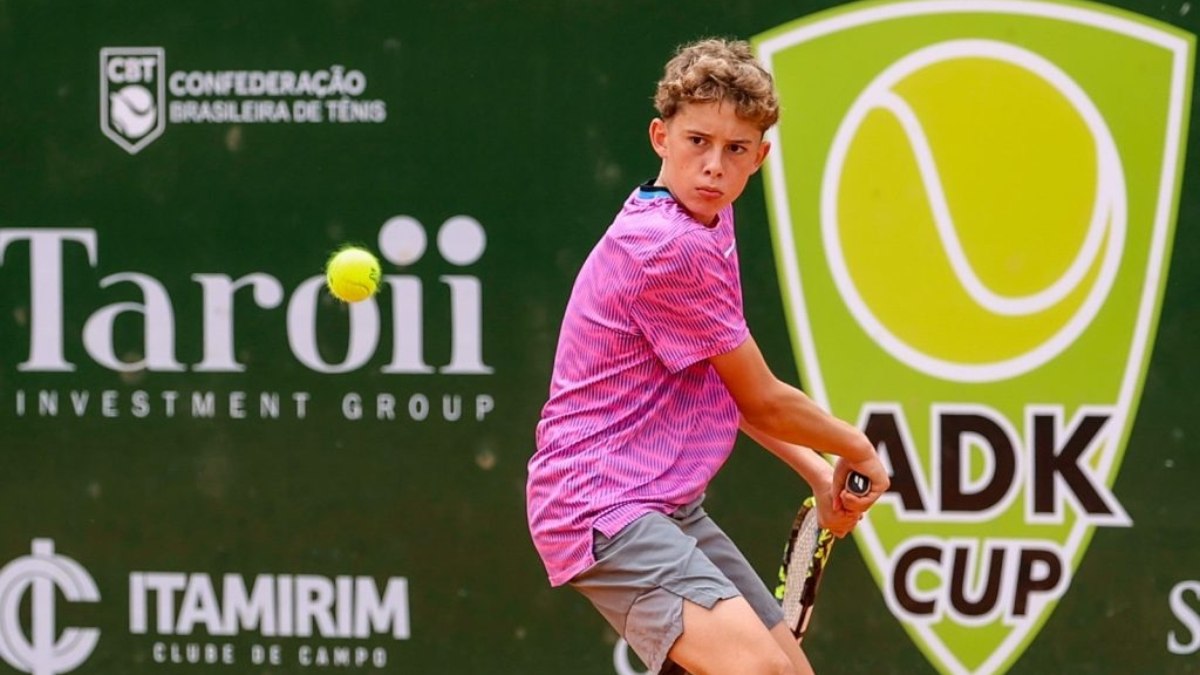 Favoritos avançam no 1º dia da chave principal do ADK Juniors Cup – 15ª Copa Santa Catarina de Tênis – em Itajaí (SC) Favoritos avançam no 1º dia da chave principal do ADK Juniors Cup – 15ª Copa Santa Catarina de Tênis – em Itajaí (SC)