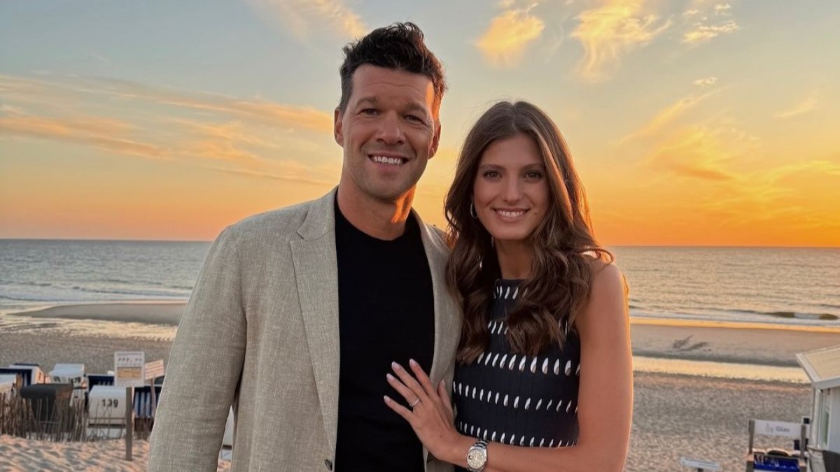 Ballack se pronuncia sobre suposto romance com ex do filho, morto em tragédia Ballack se pronuncia sobre suposto romance com ex do filho, morto em tragédia