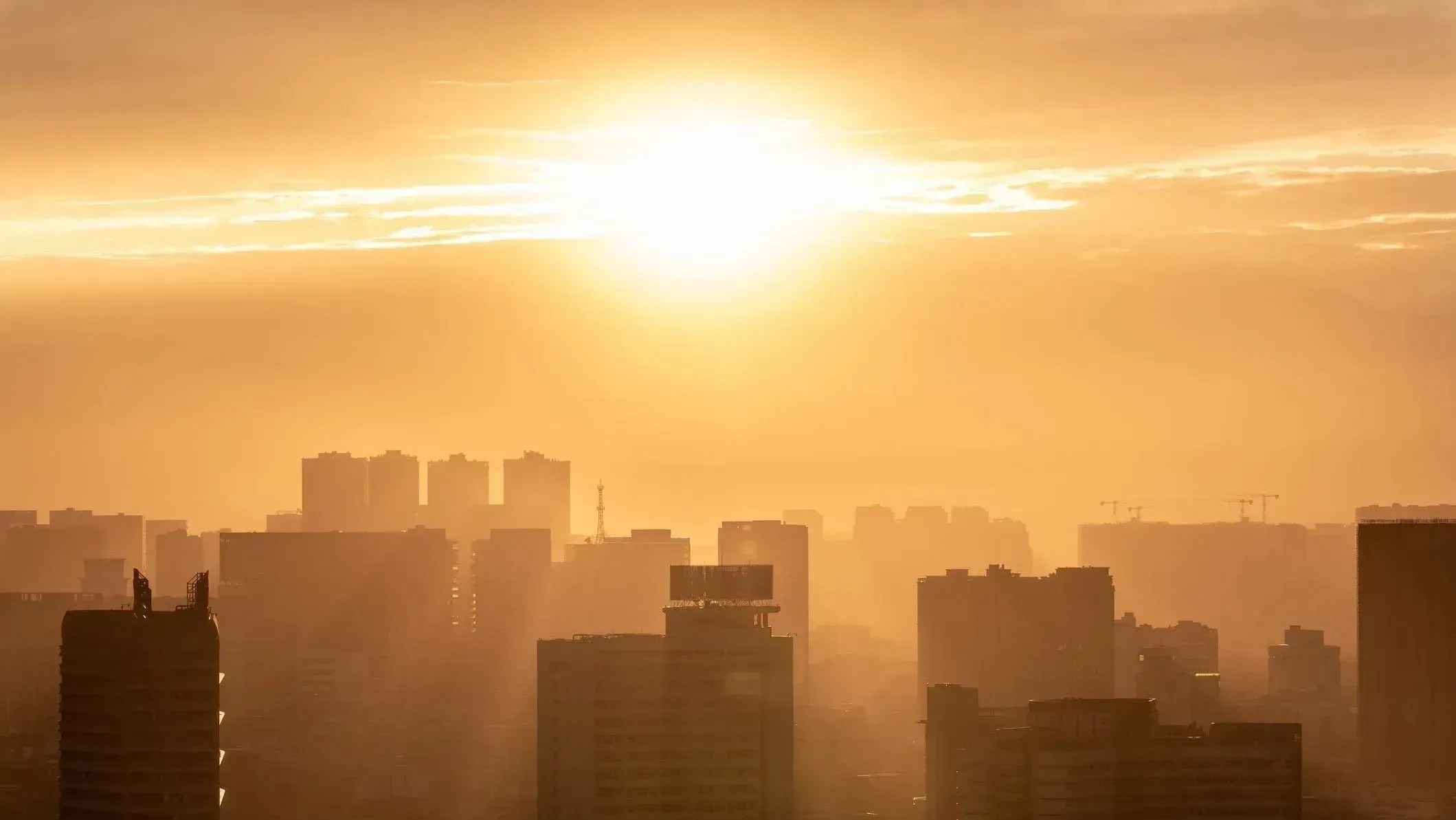 Antes de frente fria, capitais devem registrar recorde de calor hoje e amanhã Antes de frente fria, capitais devem registrar recorde de calor hoje e amanhã