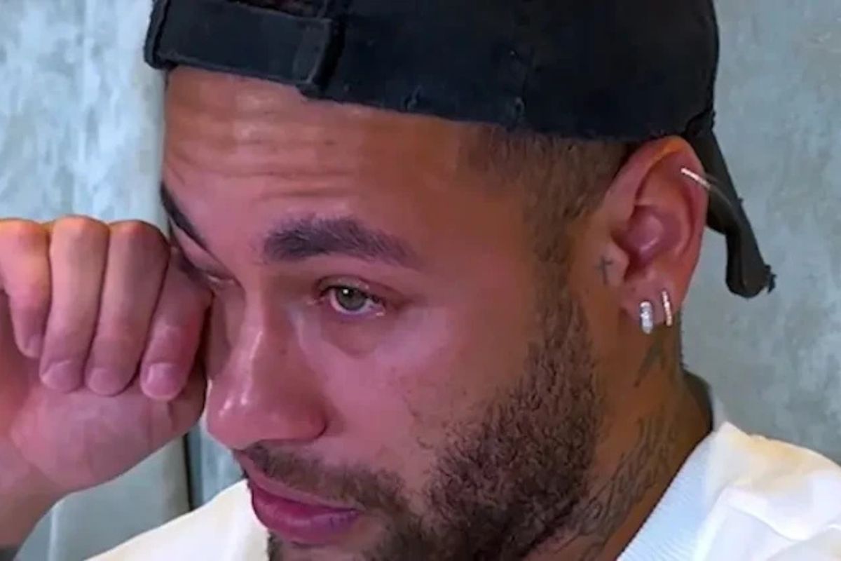 Neymar se emociona em retorno e dispara: “Não volto meia-boca” Neymar se emociona em retorno e dispara: “Não volto meia-boca”