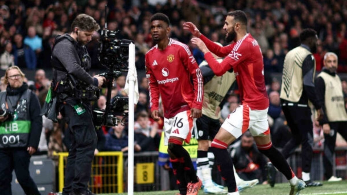 Manchester United bate PAOK e vence primeira na Liga Europa Manchester United bate PAOK e vence primeira na Liga Europa