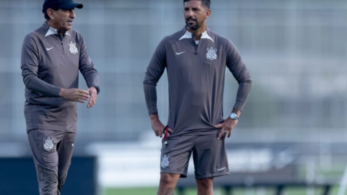 Corinthians tem desfalques em todo sistema defensivo contra o Vitória Corinthians tem desfalques em todo sistema defensivo contra o Vitória