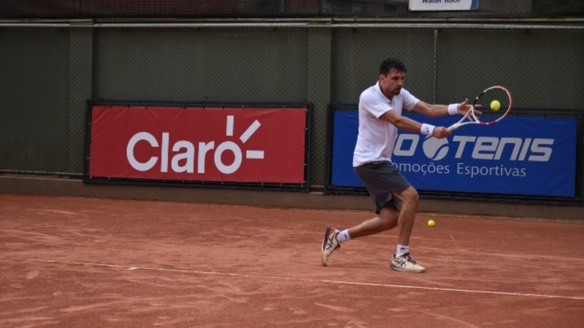Paulo André Benini é superado no 38º Bordaza Shopping Seniors de Porto Alegre, mas planeja crescimento no circuito Masters de tênis Paulo André Benini é superado no 38º Bordaza Shopping Seniors de Porto Alegre, mas planeja crescimento no circuito Masters de tênis
