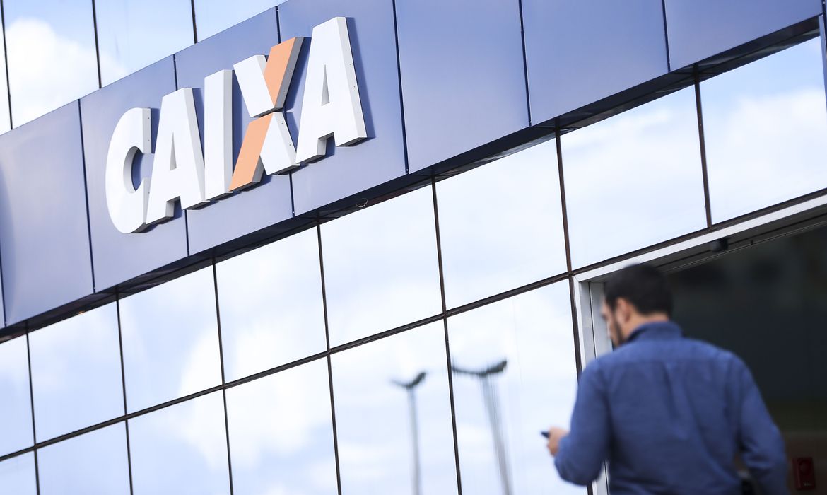 Mesmo com restrições da poupança, Caixa quer manter ritmo no crédito Mesmo com restrições da poupança, Caixa quer manter ritmo no crédito