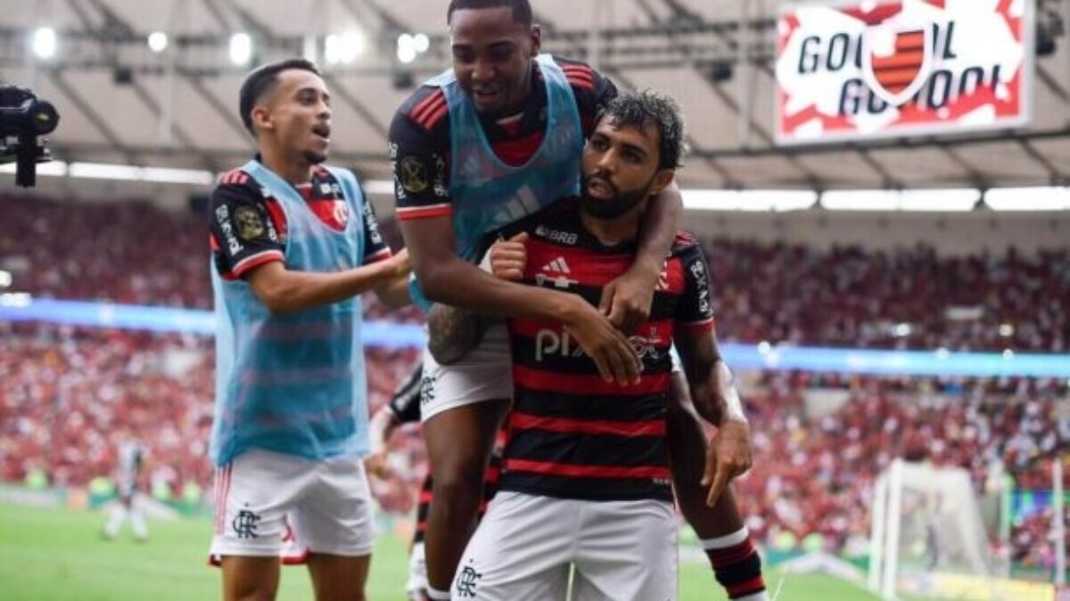 Gabigol deixa Fenômeno para trás e se torna 7º jogador com mais gols em finais no futebol Gabigol deixa Fenômeno para trás e se torna 7º jogador com mais gols em finais no futebol