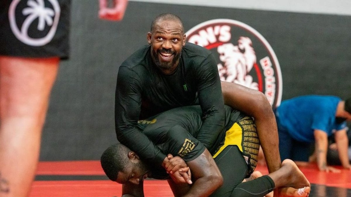 Jon Jones diz querer lutar pelo ‘BMF Belt’ contra Alex Poatan “Abro mão até do meu título” Jon Jones diz querer lutar pelo ‘BMF Belt’ contra Alex Poatan “Abro mão até do meu título”