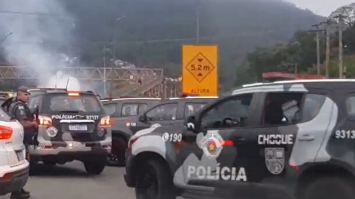PM faz operação para evitar novos confrontos entre organizadas de Palmeiras e Cruzeiro PM faz operação para evitar novos confrontos entre organizadas de Palmeiras e Cruzeiro