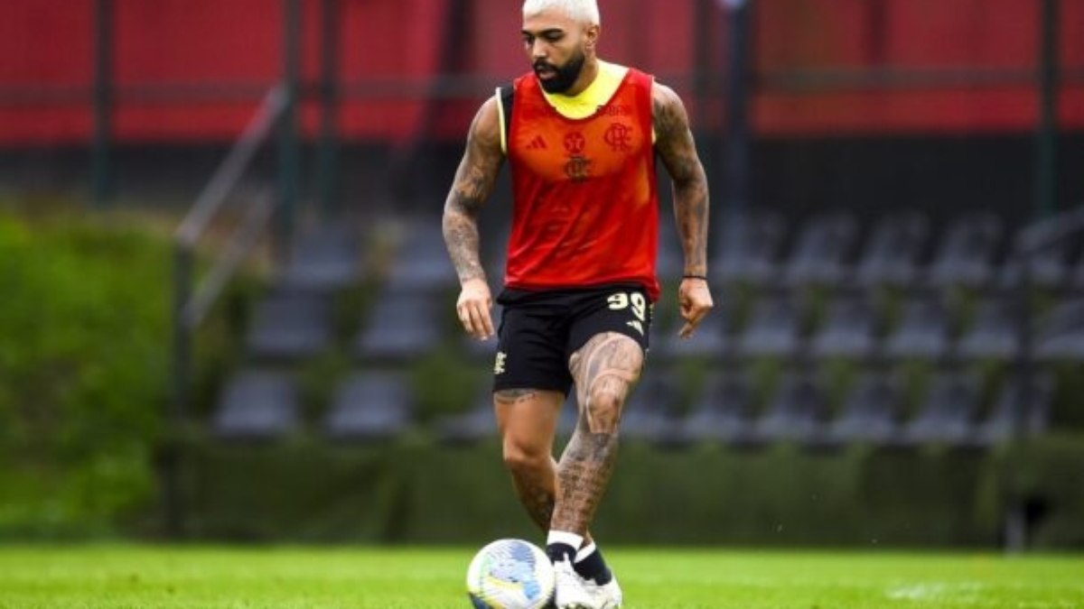 atacante vai dobrar salário e superar Depay atacante vai dobrar salário e superar Depay