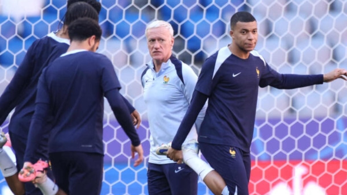Sem Mbappé, Deschamps convoca França para duelos pela Liga das Nações Sem Mbappé, Deschamps convoca França para duelos pela Liga das Nações