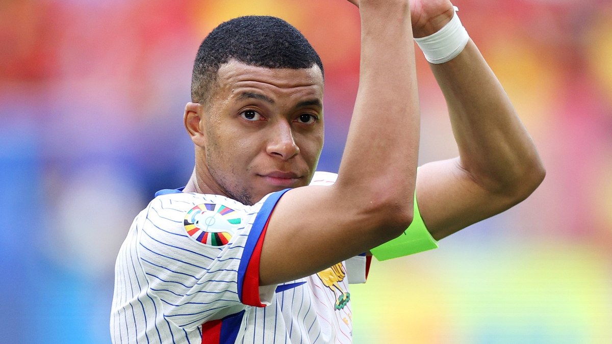 Mbappé tentou comprar o Monaco, mas esbarrou em altos valores Mbappé tentou comprar o Monaco, mas esbarrou em altos valores