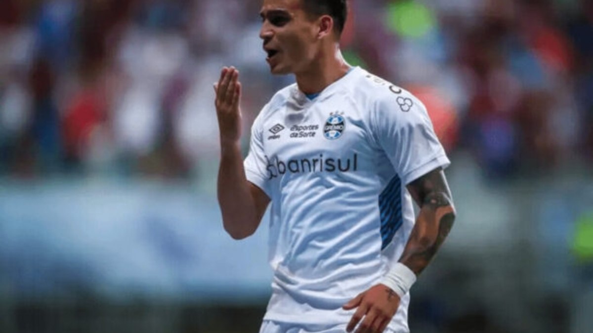 Cristaldo pode deixar o Grêmio em 2025 e acertar com o Santos Cristaldo pode deixar o Grêmio em 2025 e acertar com o Santos