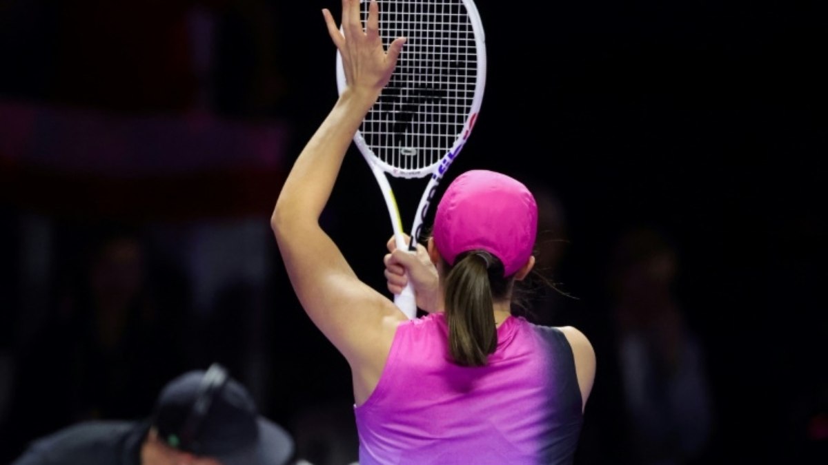 Swiatek volta às quadras com vitória de virada sobre Krejcikova no WTA Finals Swiatek volta às quadras com vitória de virada sobre Krejcikova no WTA Finals
