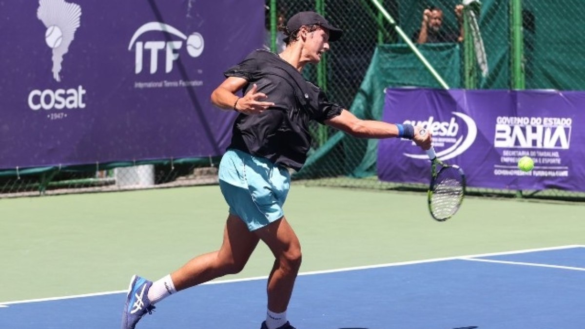 Baiano Victor Rocha supera jovem talento e vai à semi na 39ª edição do Bahia Juniors Cup em Salvador (BA) Baiano Victor Rocha supera jovem talento e vai à semi na 39ª edição do Bahia Juniors Cup em Salvador (BA)