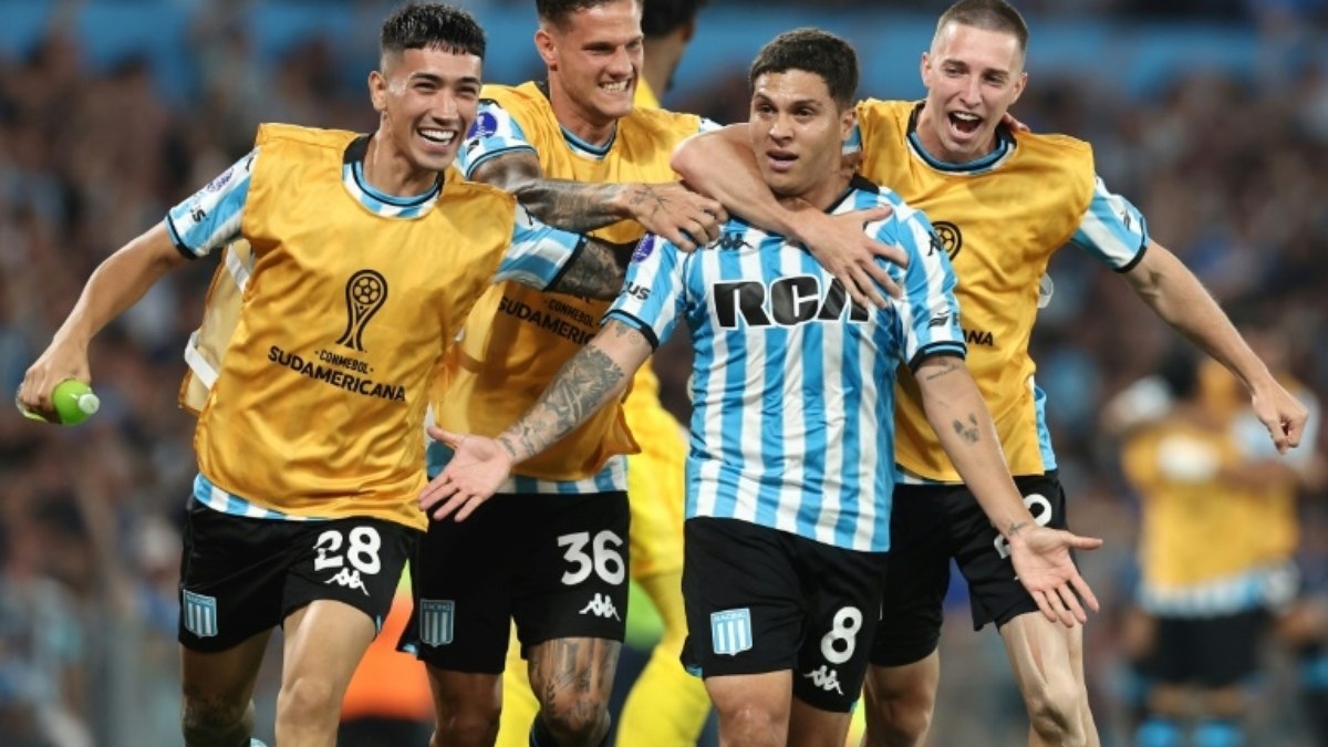 Corinthians perde para Racing (2-1) e está fora da Sul-Americana Corinthians perde para Racing (2-1) e está fora da Sul-Americana