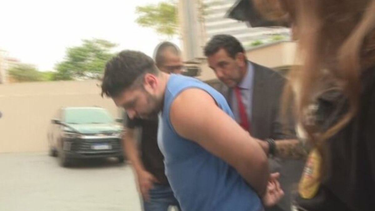 Polícia prende primeiro palmeirense suspeito de participação em emboscada a cruzeirenses Polícia prende primeiro palmeirense suspeito de participação em emboscada a cruzeirenses