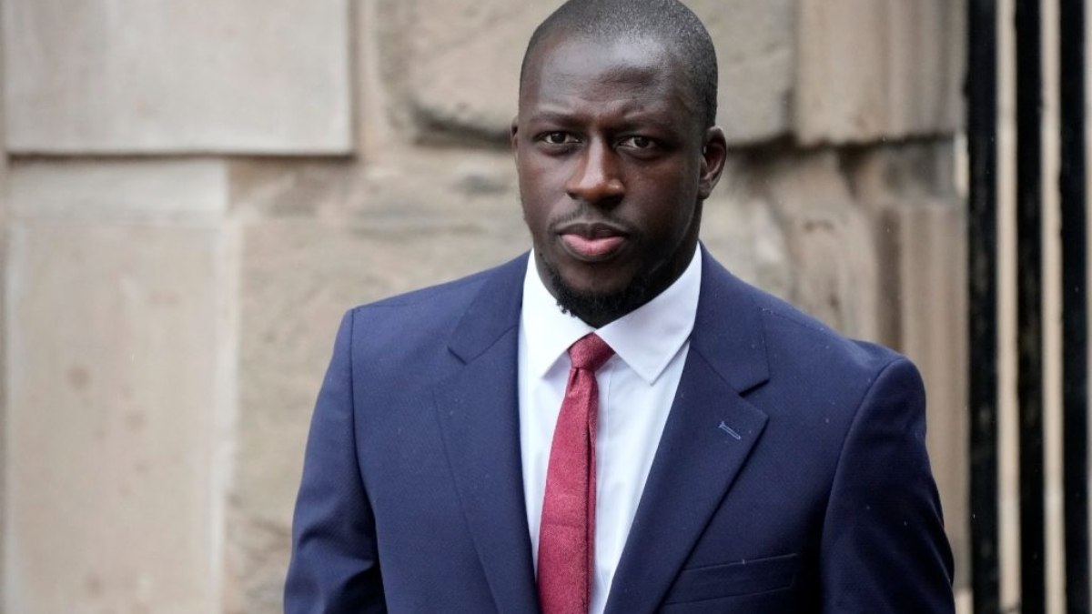 Benjamin Mendy ganha processo do Manchester City e vai receber salários retidos Benjamin Mendy ganha processo do Manchester City e vai receber salários retidos