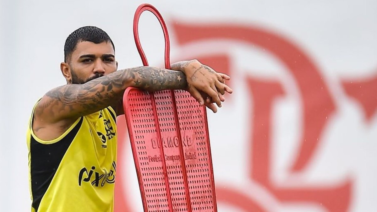 Gabigol bateu boca com Filipe Luís e perdeu apoio do elenco antes do afastamento Gabigol bateu boca com Filipe Luís e perdeu apoio do elenco antes do afastamento