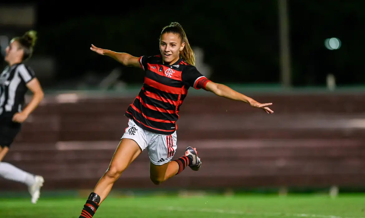 Flamengo goleia Botafogo e conquista Brasileirão Feminino Sub-20 Flamengo goleia Botafogo e conquista Brasileirão Feminino Sub-20