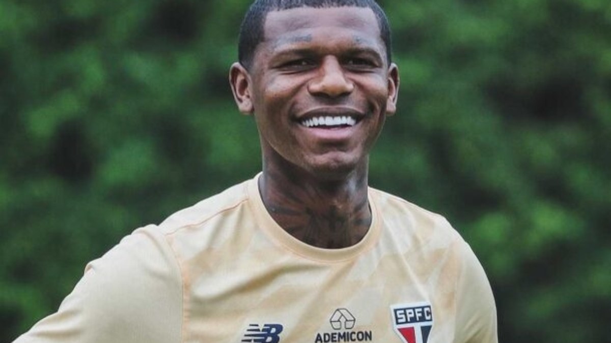 São Paulo trabalha para ter Arboleda contra o RB Bragantino São Paulo trabalha para ter Arboleda contra o RB Bragantino