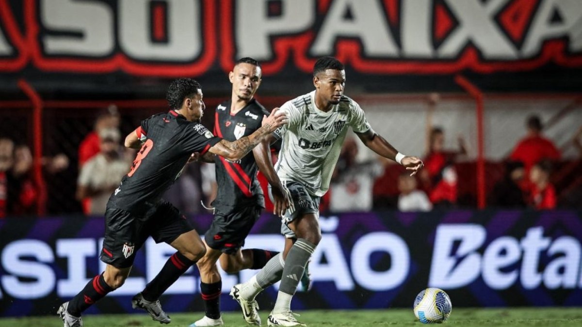Reservas jogam mal e perdem com gol de Janderson no fim; Veja notas Reservas jogam mal e perdem com gol de Janderson no fim; Veja notas