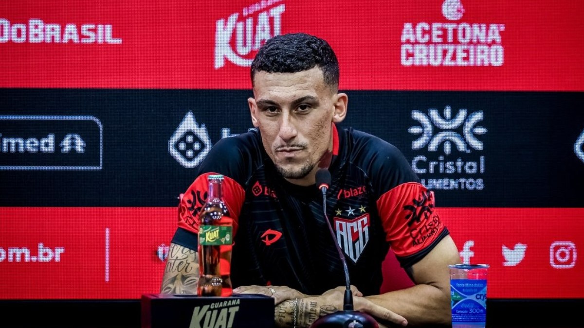Baralhas deve seguir no Atlético-GO em 2025 Baralhas deve seguir no Atlético-GO em 2025