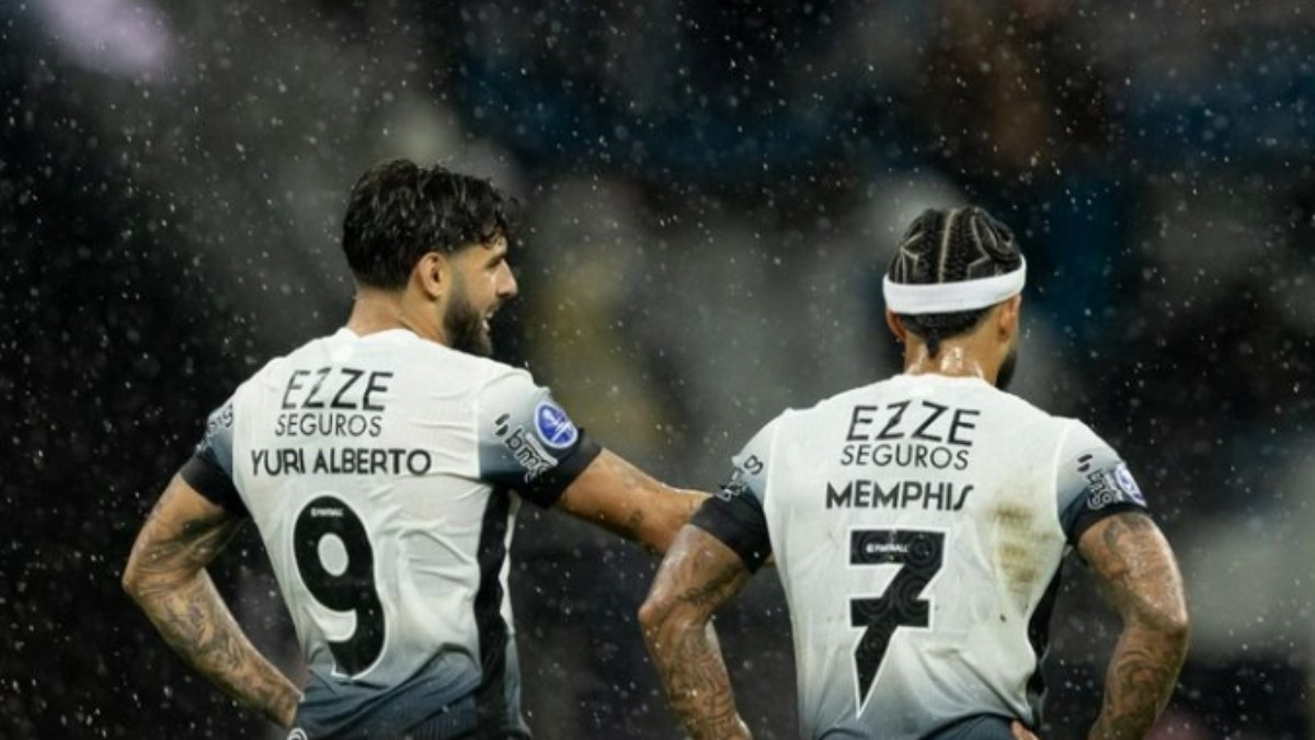 Corinthians não perde para o Vitória há sete anos Corinthians não perde para o Vitória há sete anos