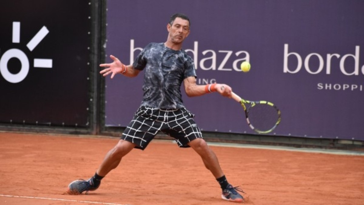 Ex-boleiro, Carlos Oliveira busca o TRI no 38º Seniors de Porto Alegre e sonha com título Mundial Ex-boleiro, Carlos Oliveira busca o TRI no 38º Seniors de Porto Alegre e sonha com título Mundial