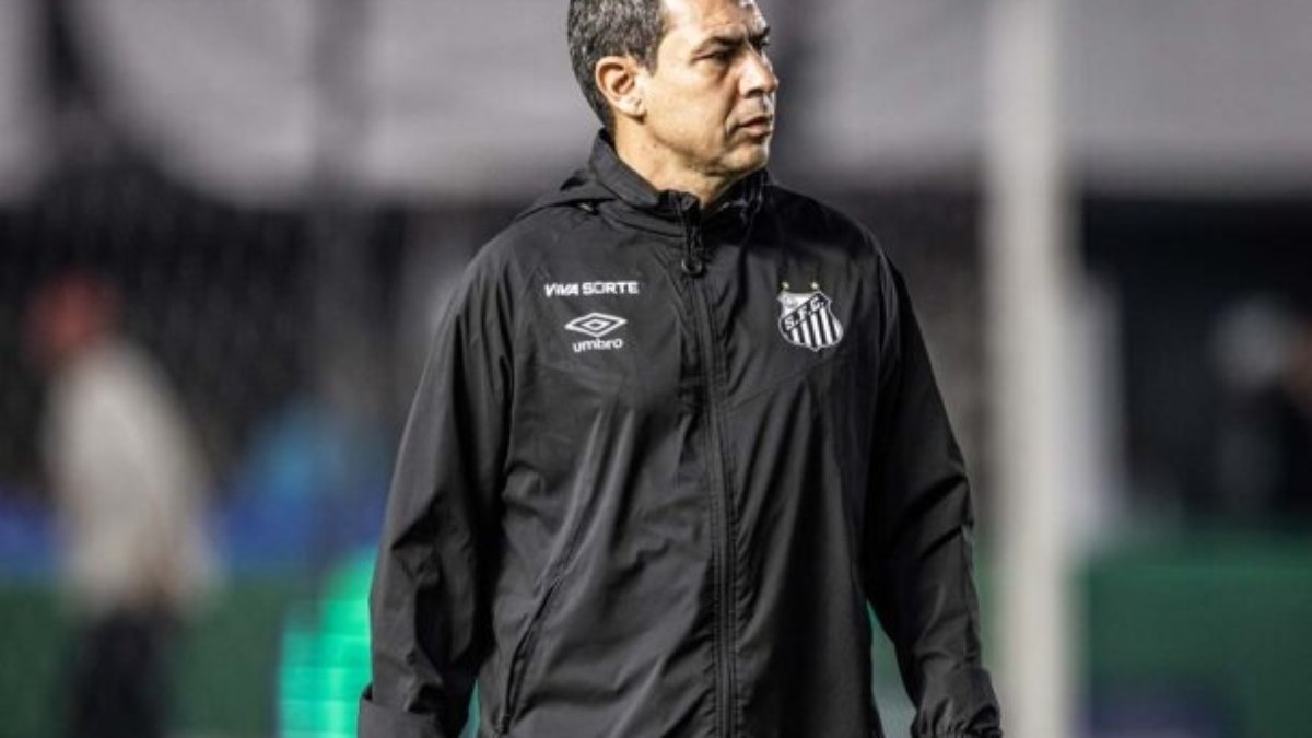 Santos mantém futuro de Carille indefinido Santos mantém futuro de Carille indefinido