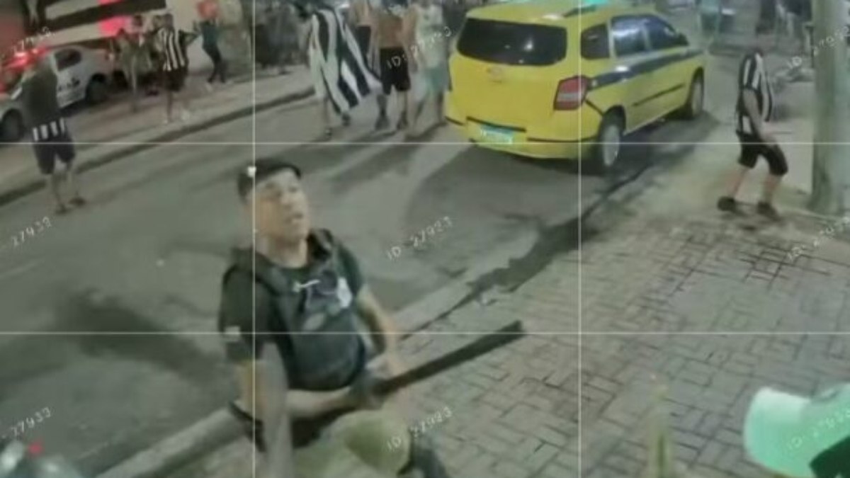 Torcedor do Botafogo agredido por guarda municipal recebe alta Torcedor do Botafogo agredido por guarda municipal recebe alta