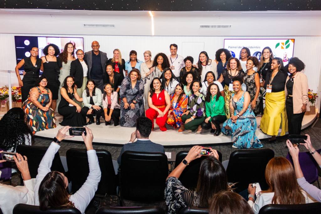 Especialista em carreira de altas lideranças aponta: autoestima é principal sabotadora para negros Especialista em carreira de altas lideranças aponta: autoestima é principal sabotadora para negros
