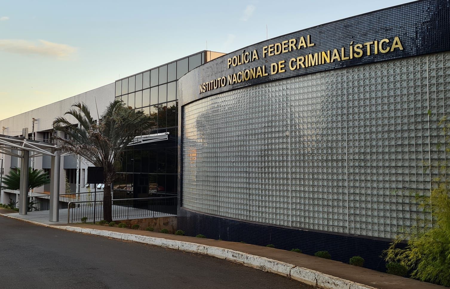 Saiba como é o instituto da PF que faz a perícia do celular do homem-bomba de Brasília Saiba como é o instituto da PF que faz a perícia do celular do homem-bomba de Brasília