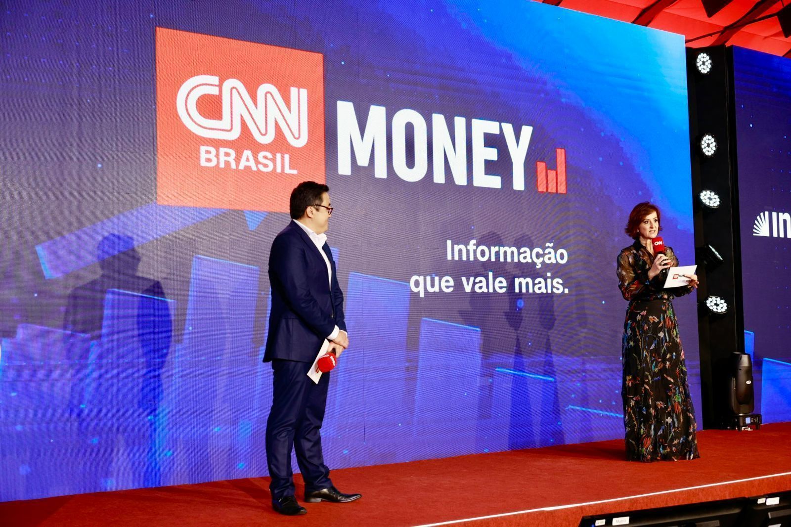 Autoridades participam do lançamento do CNN Money; veja imagens Autoridades participam do lançamento do CNN Money; veja imagens