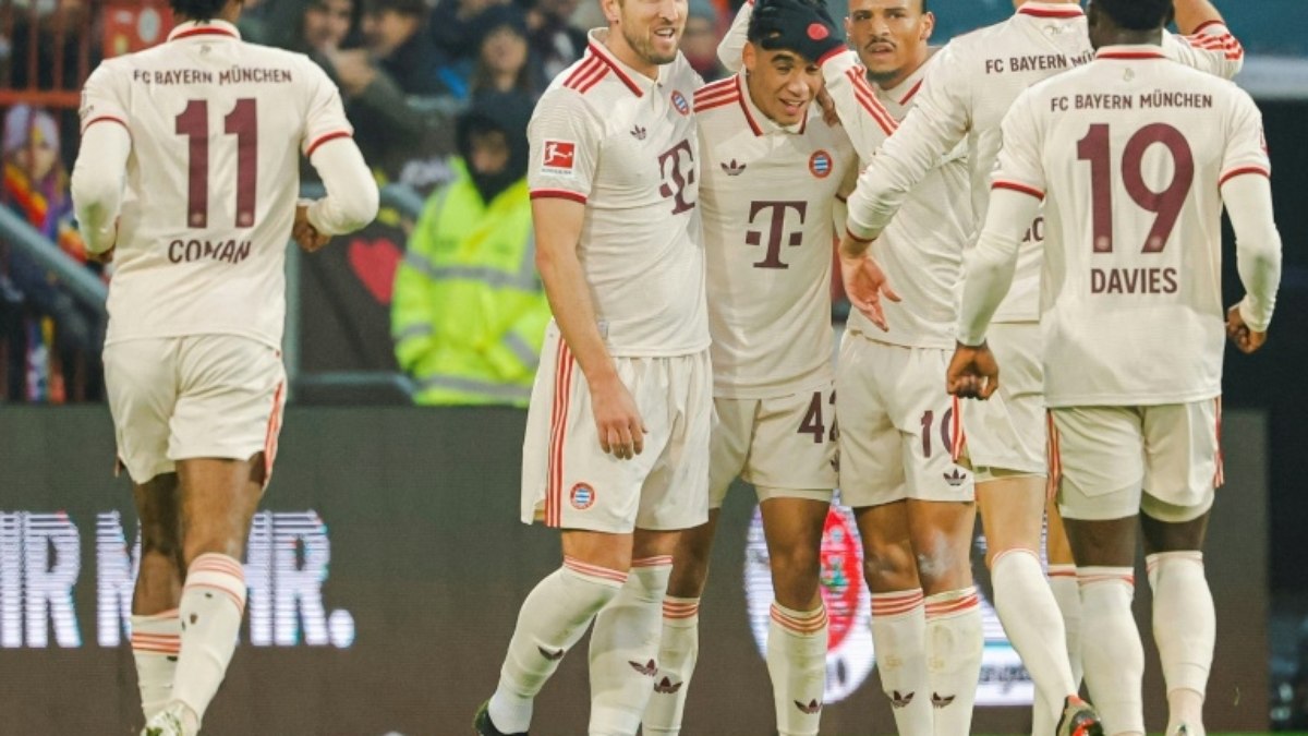 Bayern vence St Pauli e se mantém líder isolado no Alemão Bayern vence St Pauli e se mantém líder isolado no Alemão